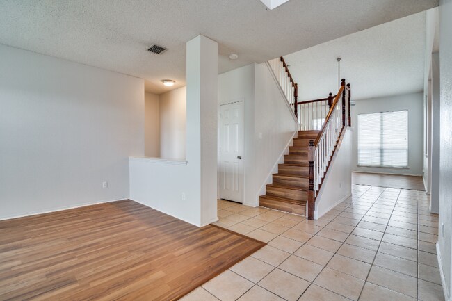 2401 Redfield Dr in Garland, TX - Building Photo - Building Photo