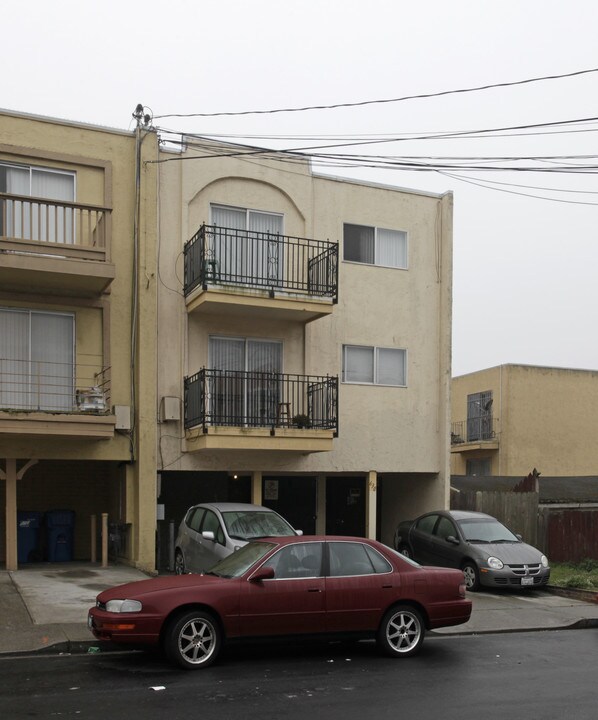 630 Sylvan St in Daly City, CA - Building Photo