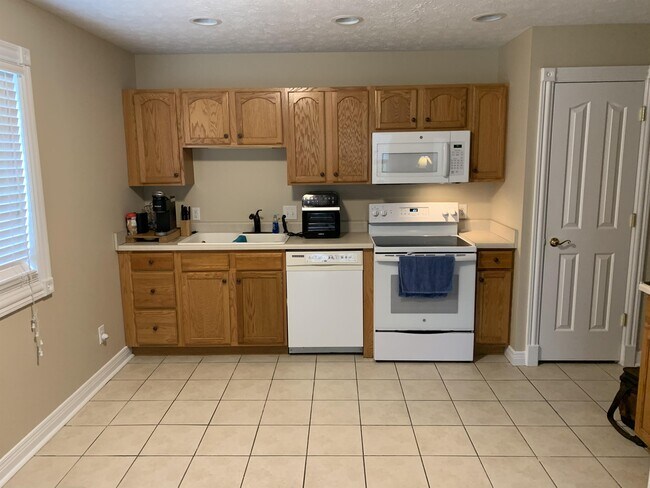 7869 Andee Ln in Fort Branch, IN - Building Photo - Building Photo