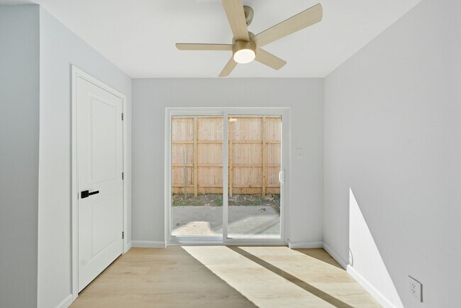 1966 Upland Dr in Houston, TX - Building Photo - Building Photo