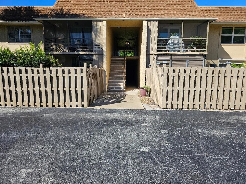 1301 NW 12th Ave in Boca Raton, FL - Building Photo