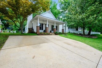 200 Highgate Cir in Wake Forest, NC - Building Photo - Building Photo
