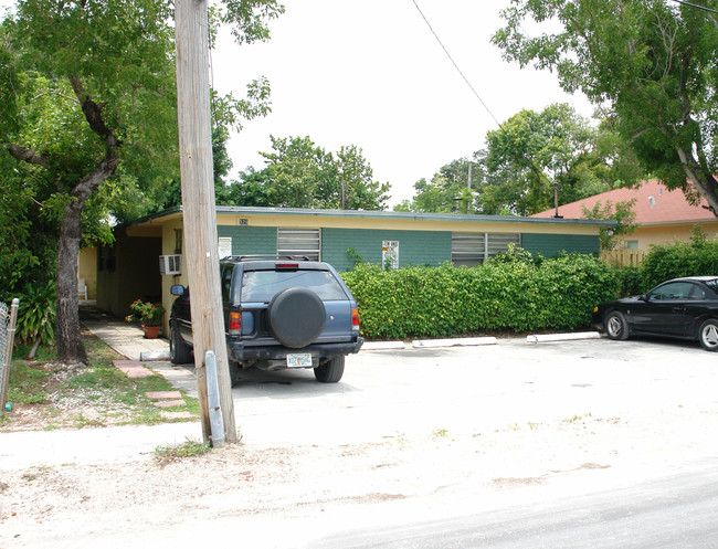 529 NW 8th Ave in Fort Lauderdale, FL - Foto de edificio - Building Photo