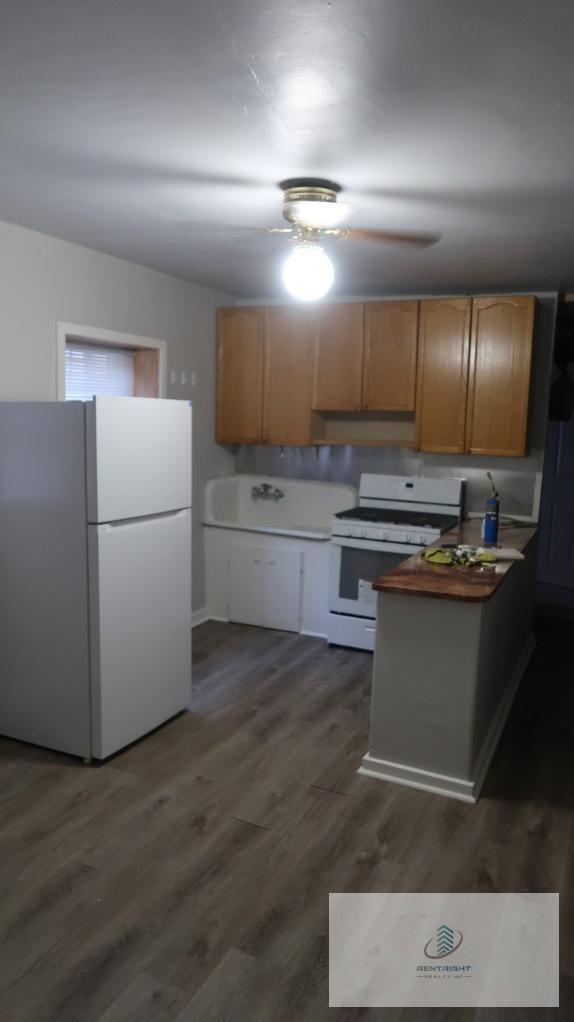 property at 2067 N Leavitt St