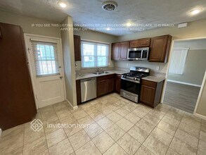 2017 W 65th Pl in Los Angeles, CA - Building Photo - Building Photo