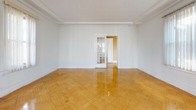 1030 Summit Ave in Bronx, NY - Building Photo - Interior Photo