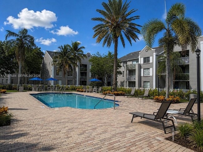 711 SW 111th Way, Unit 1 Bedroom Condo for Rent