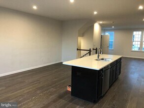 111 Almond Dr in Lansdale, PA - Building Photo - Building Photo