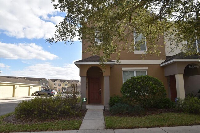 12964 Emersondale Ave in Windermere, FL - Building Photo - Building Photo