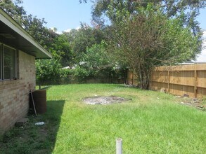 8811 Burford Ln in Houston, TX - Building Photo - Building Photo