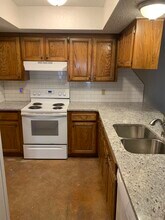 13733 Fairhill Ave in Edmond, OK - Building Photo - Building Photo