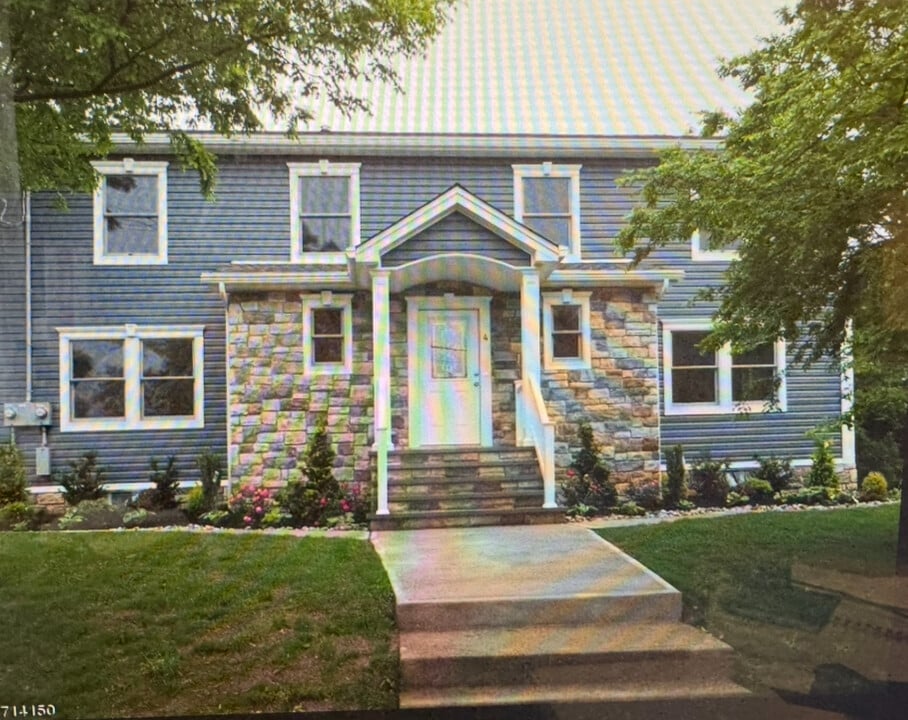 4 Alma Ave in Madison, NJ - Building Photo