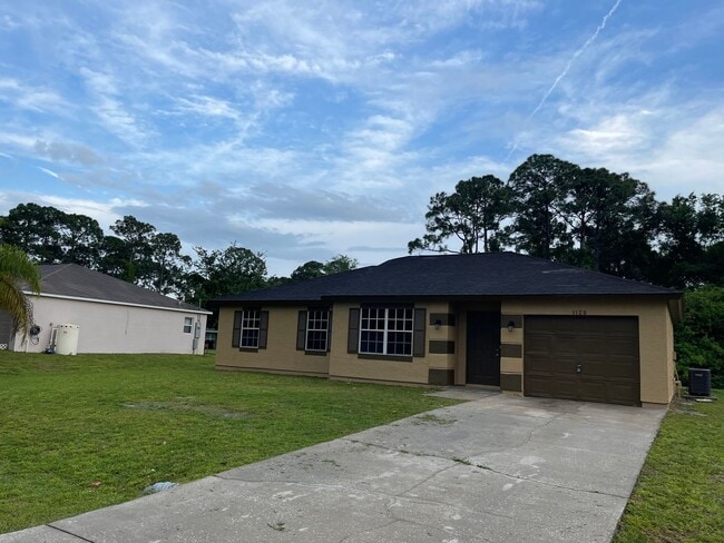 1120 Kareena St NW in Palm Bay, FL - Building Photo - Building Photo