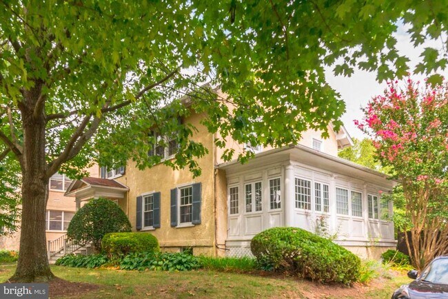 3805 Shepherd St in Chevy Chase, MD - Building Photo - Building Photo