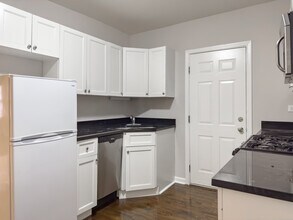 5746 N Winthrop Ave in Chicago, IL - Building Photo - Building Photo