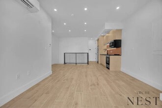 1696 Pacific St in Brooklyn, NY - Foto de edificio - Building Photo