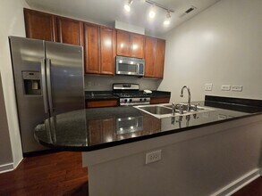 1752 W Maypole Ave in Chicago, IL - Building Photo - Building Photo