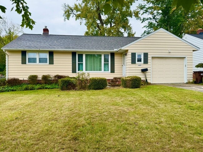 property at 1405 Green Acres Dr