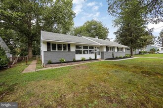 105 Ramble Rd in Cherry Hill Township, NJ - Building Photo - Building Photo