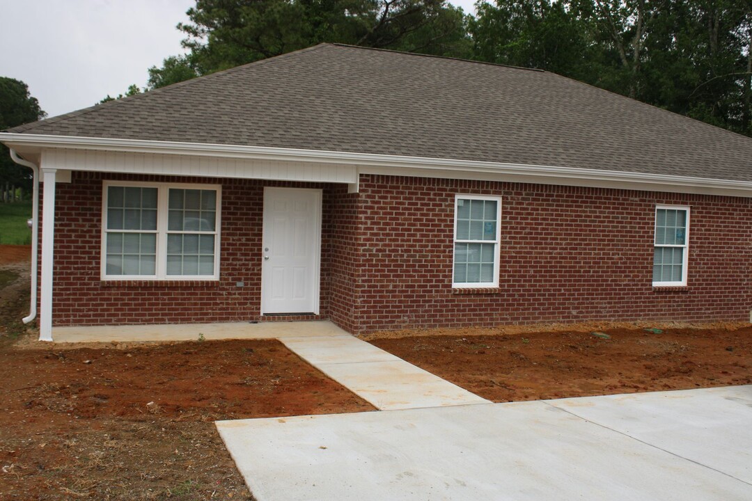 19038 Valerie Way in Toney, AL - Building Photo