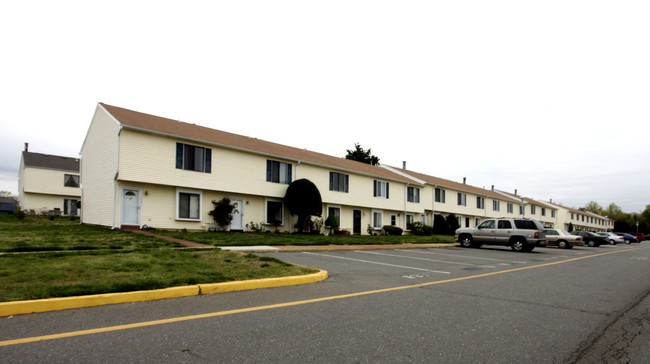 Maple Leaf Park in Brick, NJ - Foto de edificio - Building Photo