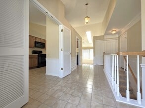 713 Alsace Ct in Buffalo Grove, IL - Foto de edificio - Building Photo