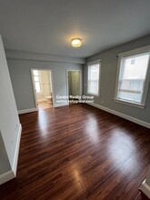 13 Sharon St, Unit 1 in Waltham, MA - Building Photo - Building Photo