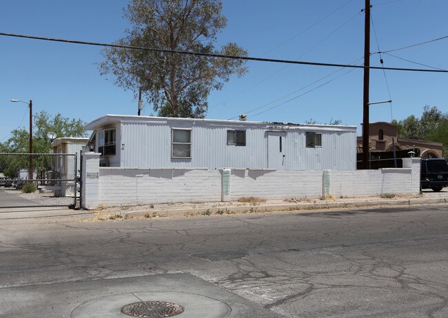 Trailer Haven Mobile Home Park in Tucson, AZ - Foto de edificio - Building Photo