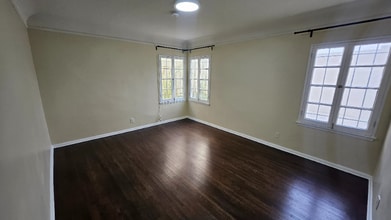 122 N Gale Dr in Beverly Hills, CA - Foto de edificio - Building Photo