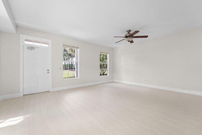 122 Ashley Ct in Jupiter, FL - Building Photo - Building Photo