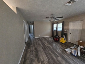 114 Marrero Ave in Sebring, FL - Foto de edificio - Building Photo