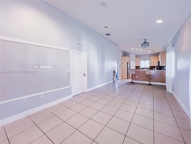 3353 NE 11th Dr in Homestead, FL - Building Photo - Building Photo