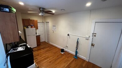 79 Joy St, Unit 12 in Boston, MA - Building Photo - Building Photo