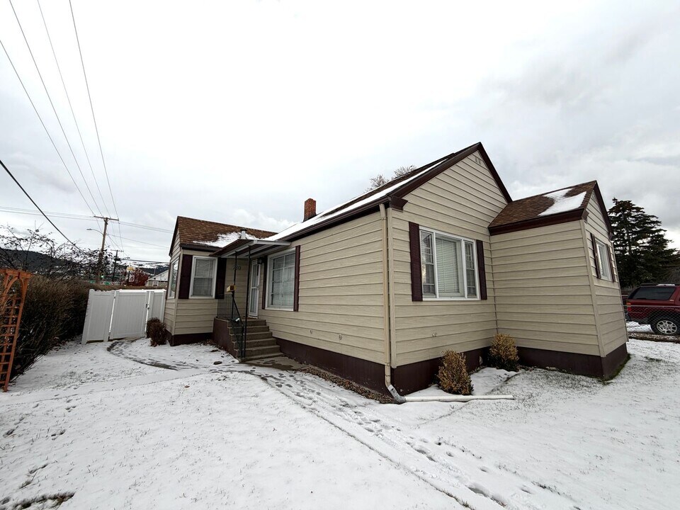 730 N Montana Ave in Helena, MT - Building Photo