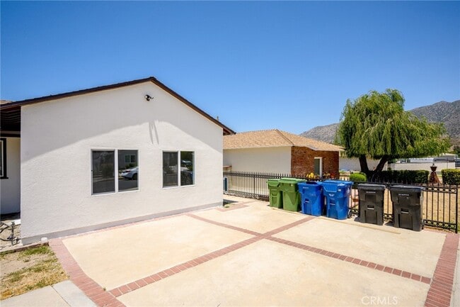 property at 10943 Nassau Ave
