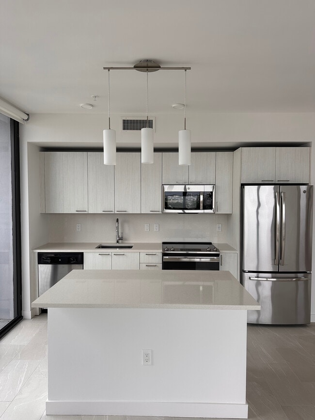 34 NW 26th St, Unit B1 in Miami, FL - Building Photo - Building Photo