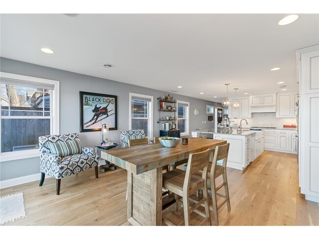 property at 4018 Sunset Dr
