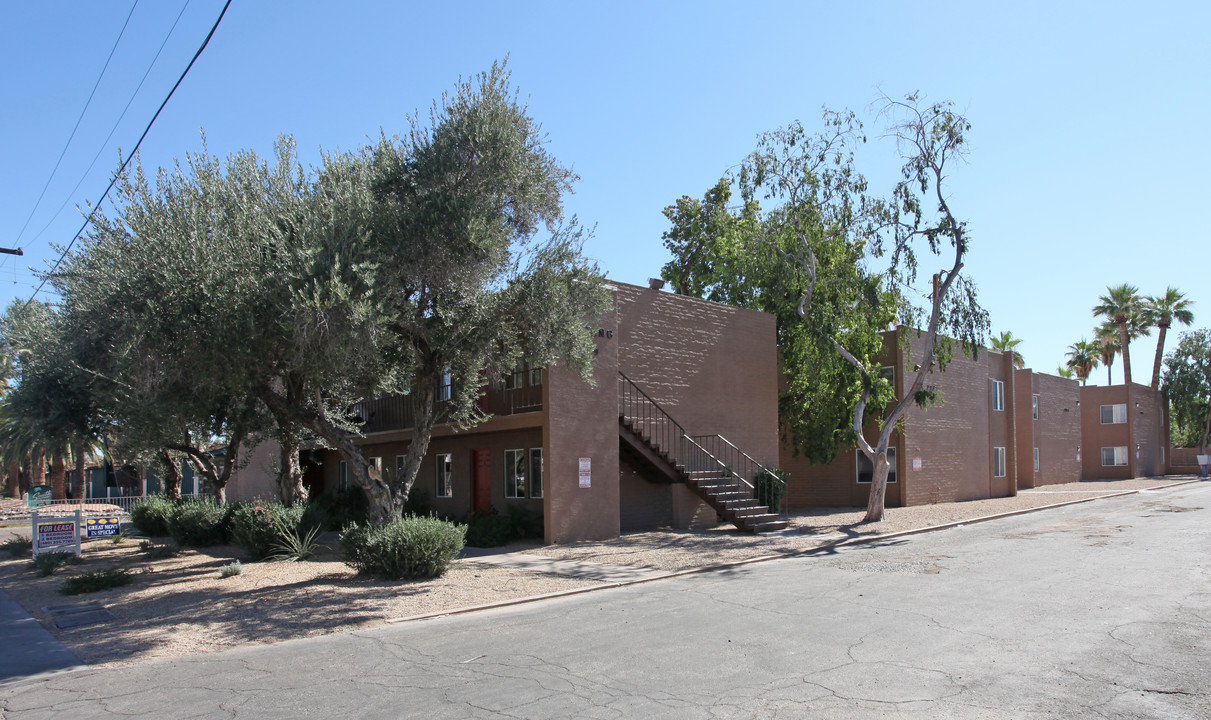 Sterling Apartments in Phoenix, AZ - Building Photo