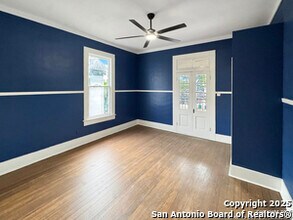 713 E Euclid Ave in San Antonio, TX - Foto de edificio - Building Photo