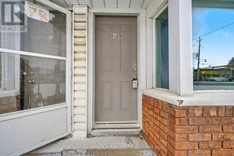 7 Robert St W in Penetanguishene, ON - Building Photo - Building Photo