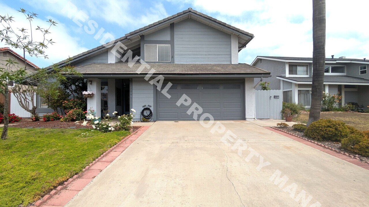 2806 Atadero Ct in Carlsbad, CA - Foto de edificio