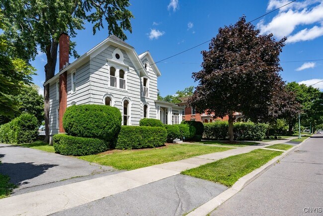 160 Ten Eyck St in Watertown, NY - Building Photo - Building Photo