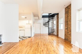 2057 W Dickens Ave, Unit 1N in Chicago, IL - Building Photo - Building Photo