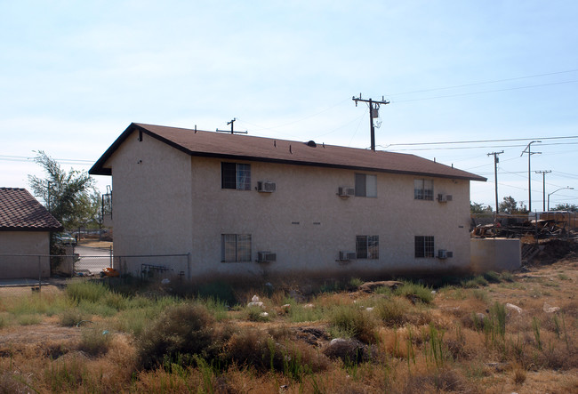 12170 7th Ave in Victorville, CA - Building Photo - Building Photo