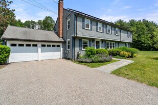 73 Old Oxbow Rd in Wayland, MA - Building Photo