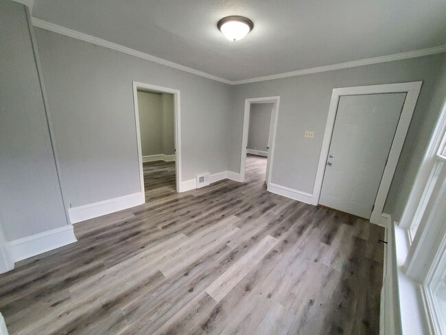 property at 164 N Lincoln Ave