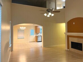 1905 Creek Run Dr in Pearland, TX - Building Photo - Building Photo
