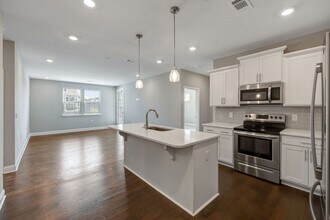 4000 Shadow Green Dr in Franklin, TN - Building Photo - Building Photo