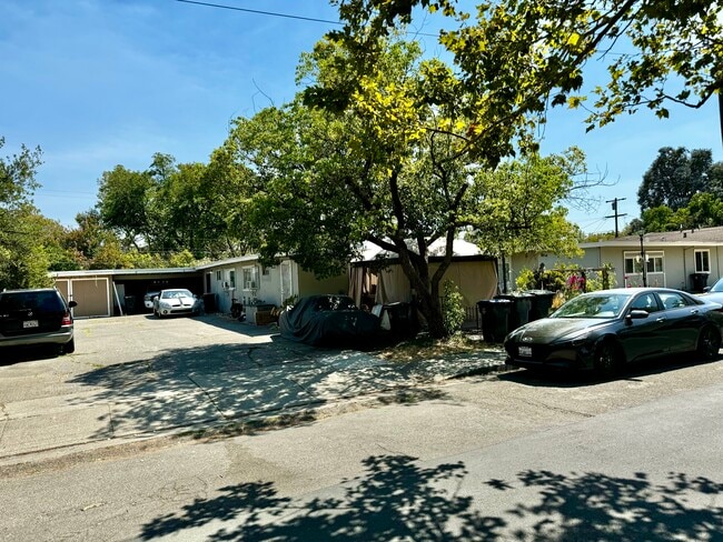 property at 823 Oregon St