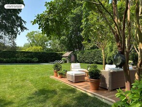 19 Harrison St in Sag Harbor, NY - Foto de edificio - Building Photo